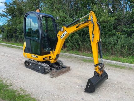 Mini Pelle Compacte 600h 1822kg Climatisation Occasion